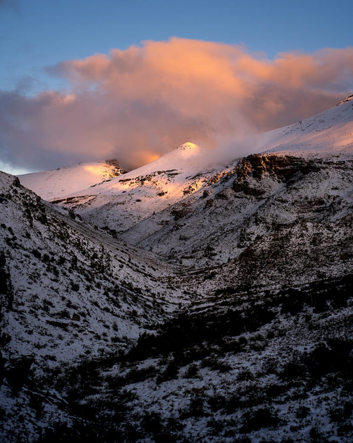 Peach sunset in the Matroosberg Private Nature Reserve. Shot at 75mm at 1/125th second at f10 ISO 100. Photo Jay Caboz Image