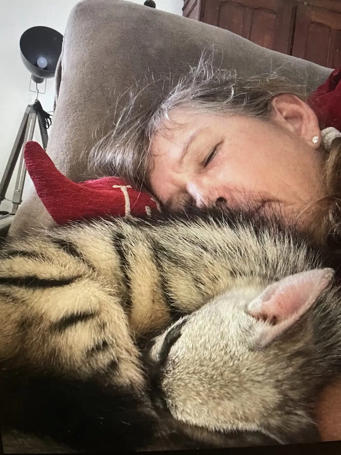 sleeping with aardwolf