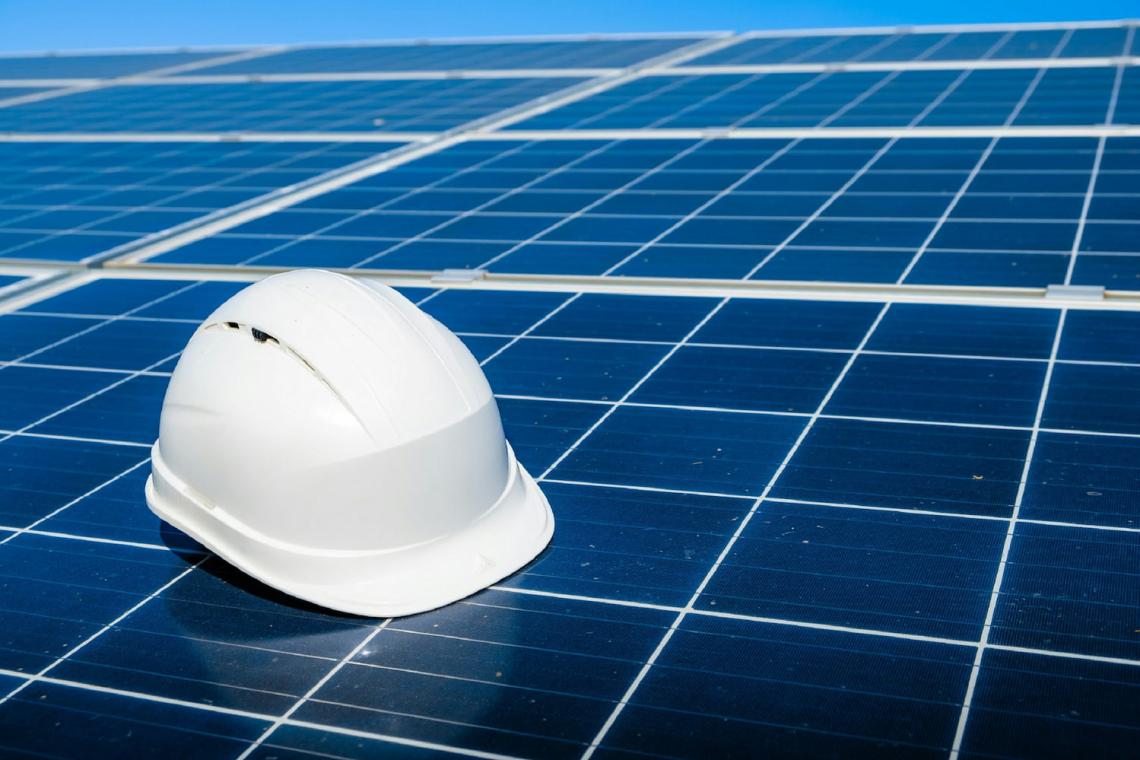 solar panel installer
