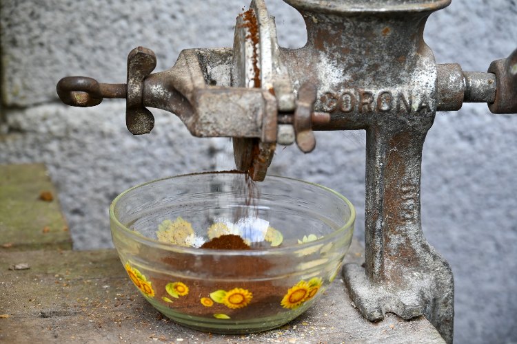 Freshly brewed coffee from Finca de Naranjos